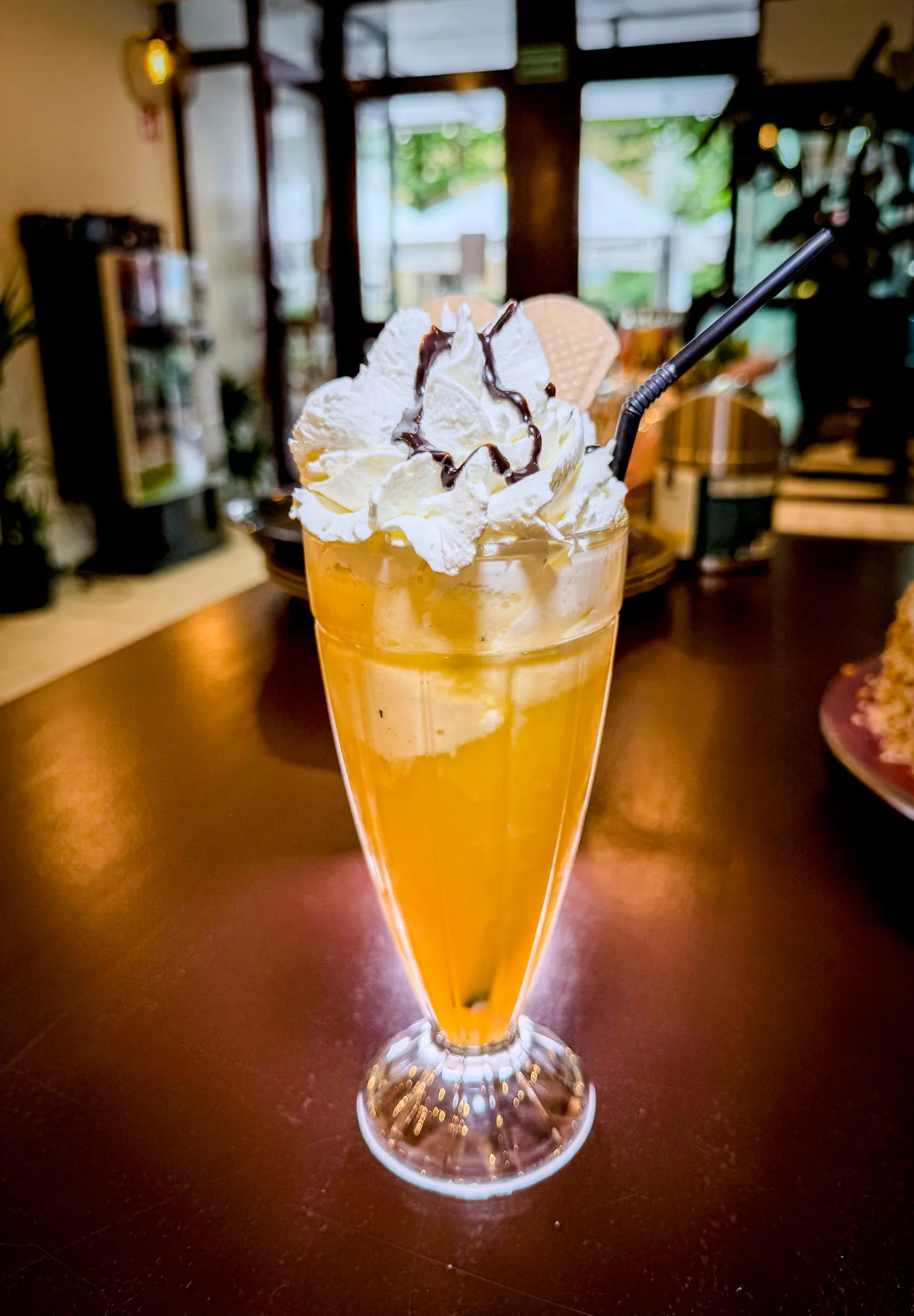 Kaffee und hausgemachte Torte